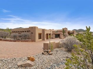 848 Vista Catedral, Santa Fe, NM 87501