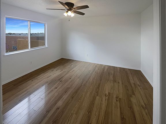 5th image of 223 Glenridge Park Ln NE