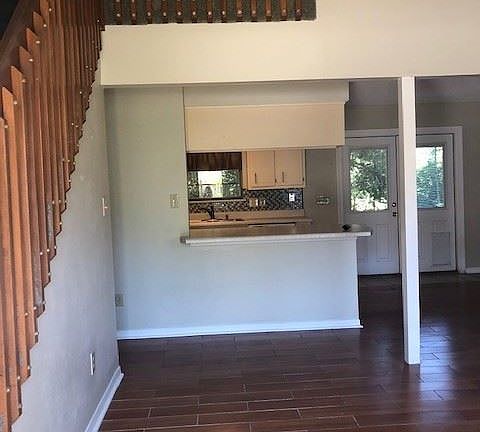 4th image of 6950 Heather Oaks Dr