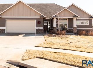 613 S Red Spruce Cir, Sioux Falls, SD 57110