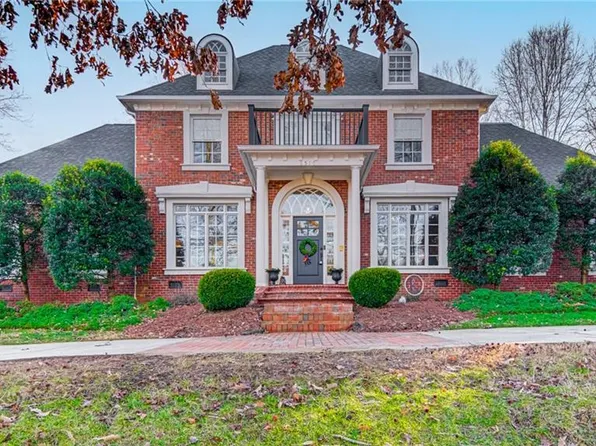 6510 Polo Farms Dr, Summerfield, NC 27358