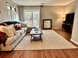 1161 Shadow Lake Cir APT B, Mount Pleasant, SC 29464