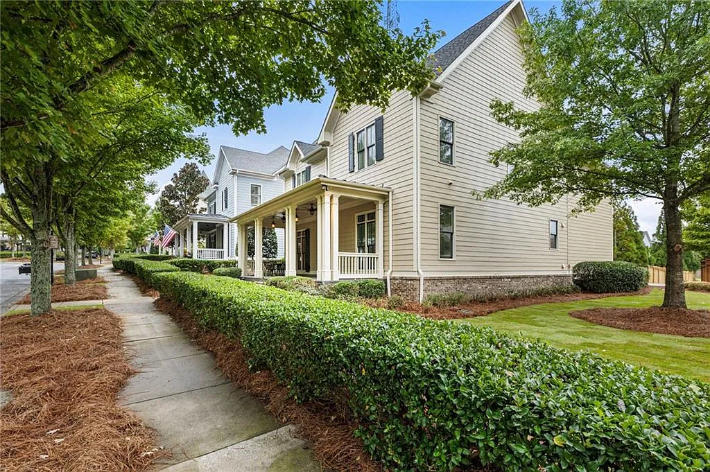 5 bed, 5.0 bath, 3364 sqft, $5,000 — Photo 2