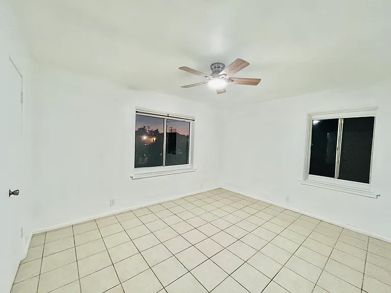 481 N Colorado St — Photo 9