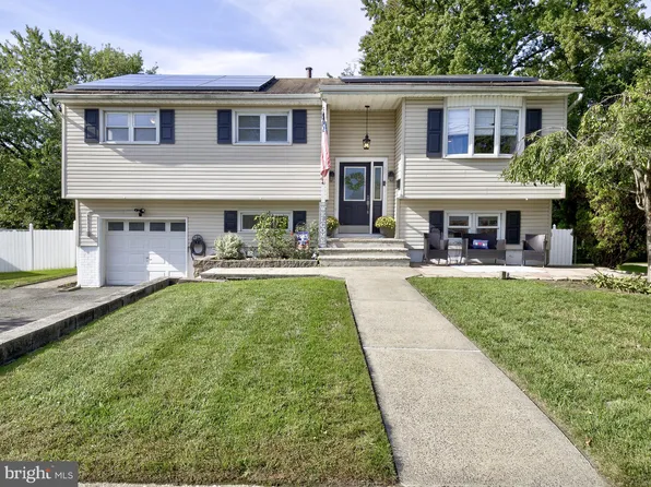 12 Creek Rd, Hazlet, NJ 07730