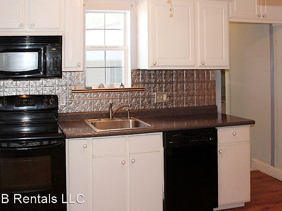 5th image of 807 NW Bell Ave