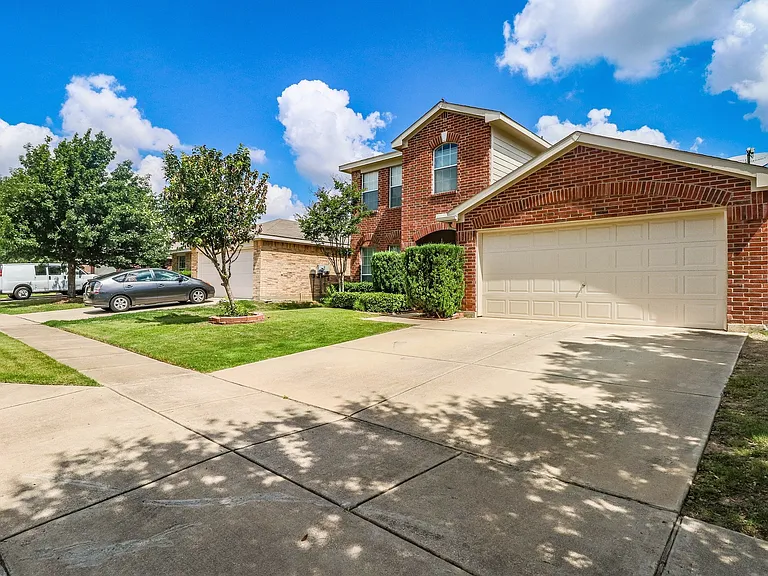 4313 Silverwood Trl — Photo 3