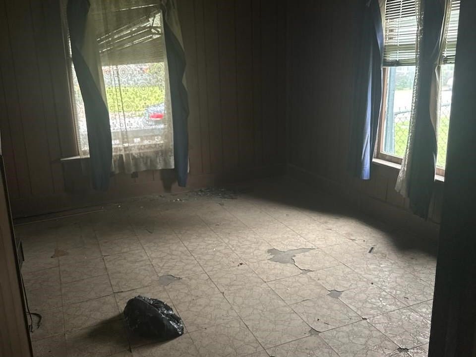 2nd image of 762 Hamilton St