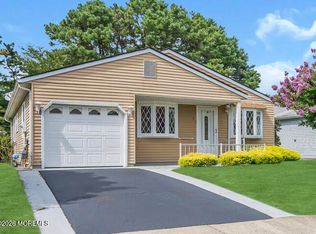 7 Madras Ct, Toms River, NJ 08757