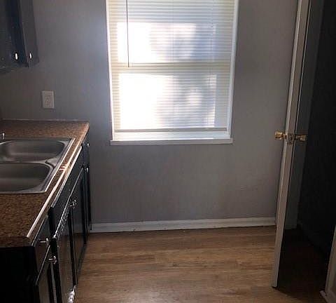 5th image of 3568 Stanford Pl