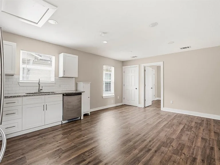 3822 Lila St — Photo 3