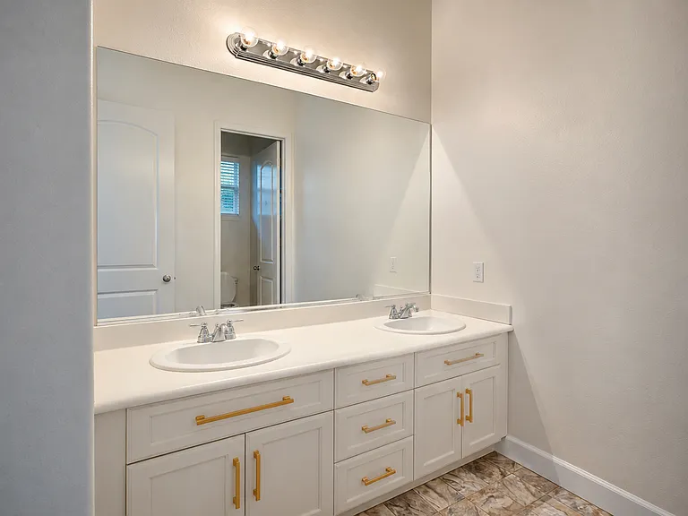 28634 Bay Meadows Ave — Photo 37