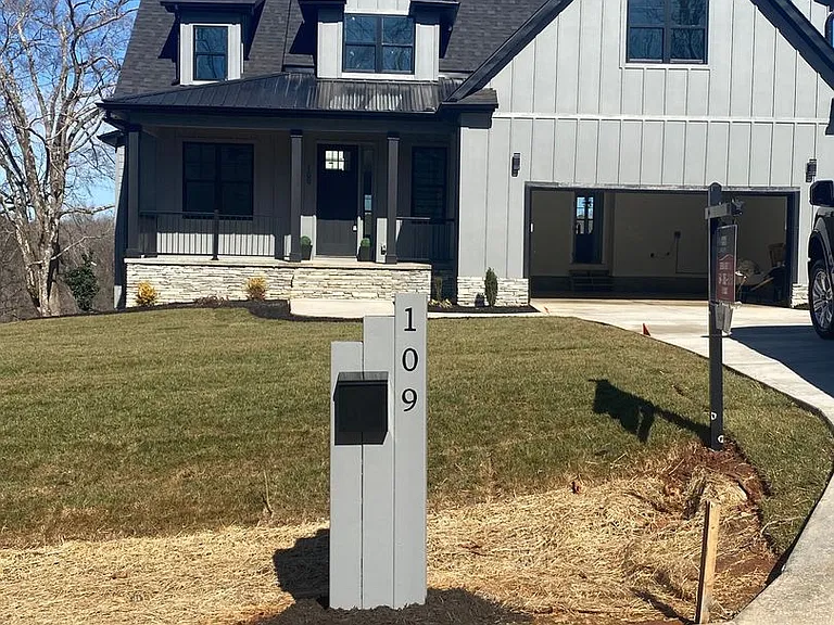 109 Horseshoe Bend Rd — Photo 1