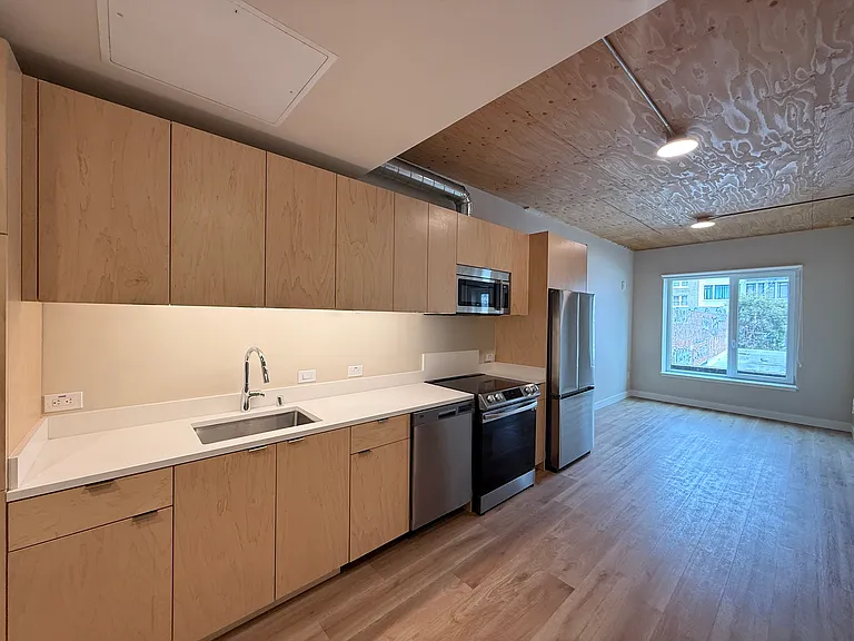 12th Street Apartments — Photo 2