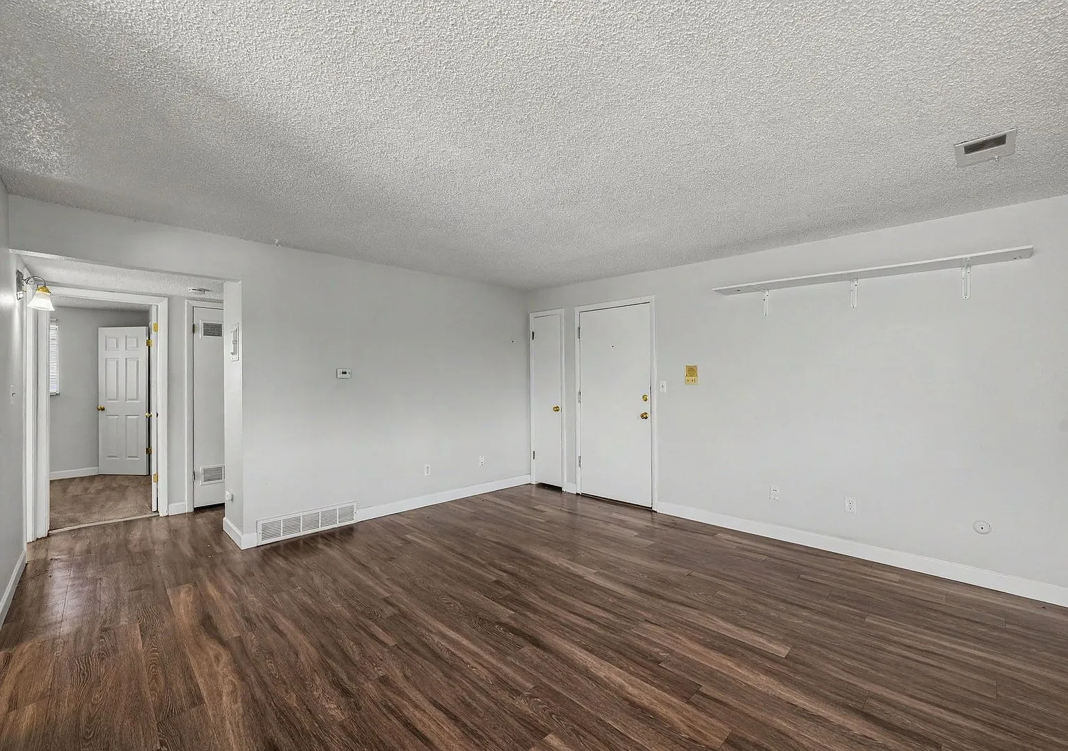 6257 Estes St — Photo 4