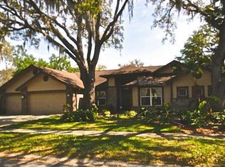 3905 Ryalwood Ct, Valrico, FL 33596