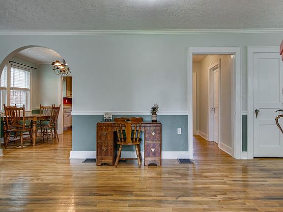 4th image of 222 N Westland Ave