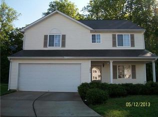 5804 Waterpoint Dr, Browns Summit, NC 27214