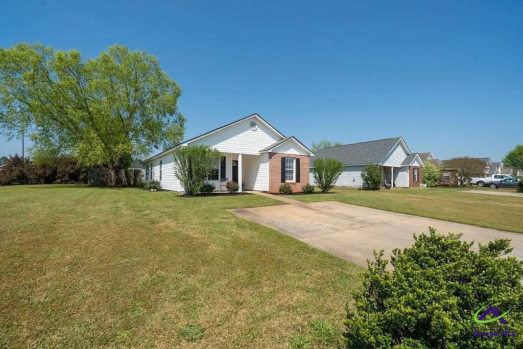 3 bed, 2.0 bath, 1248 sqft, $1,500 — Photo 4
