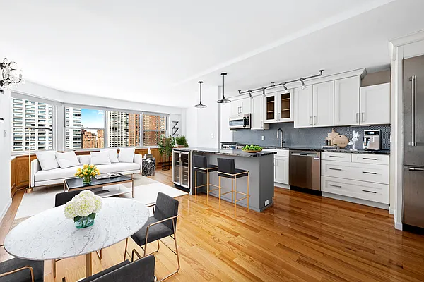 Sold by Sotheby's International Realty | media 10