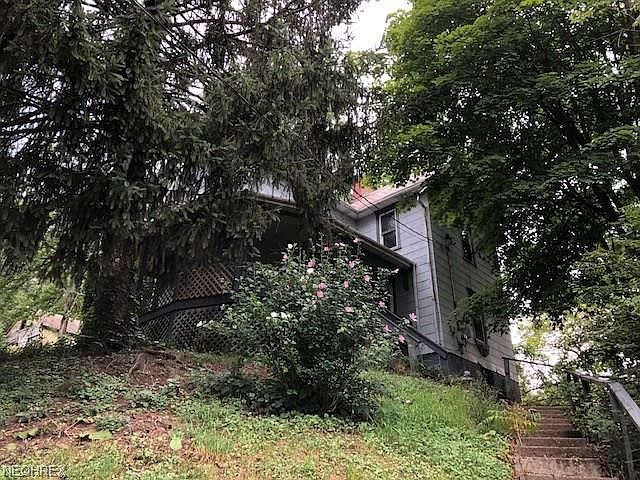 1st image of 110 Plum St