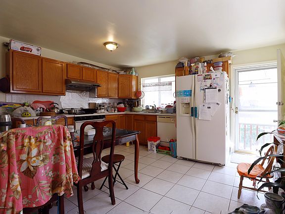 2nd image of 58 Leewood Loop