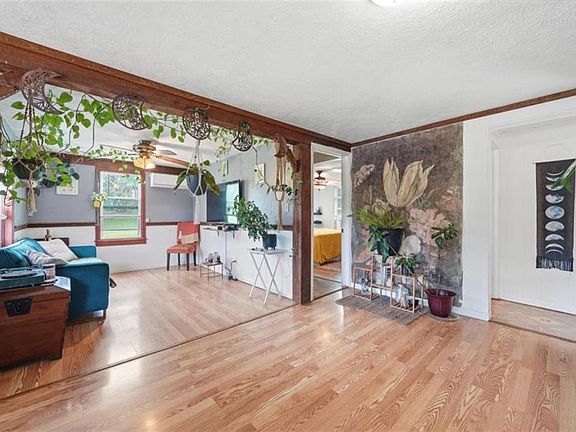5th image of 231 Ada St