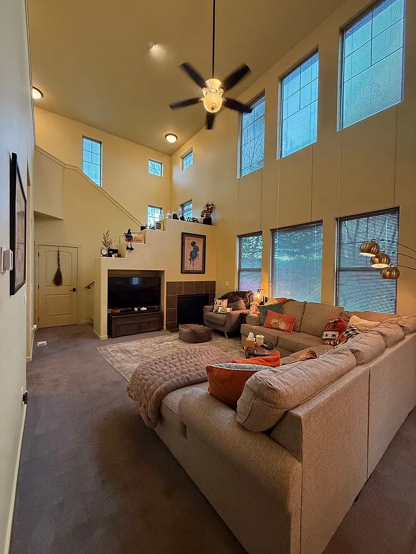 Three Bedroom Three Bath Home in Ironbridge — Photo 2