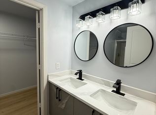 9904 S 235th Pl, Kent, WA 98031