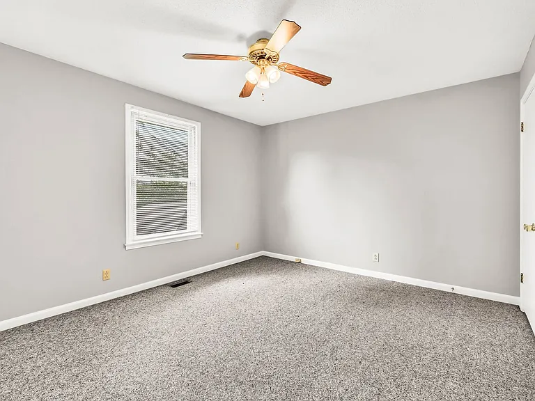 3104 Spring Creek Ct — Photo 17