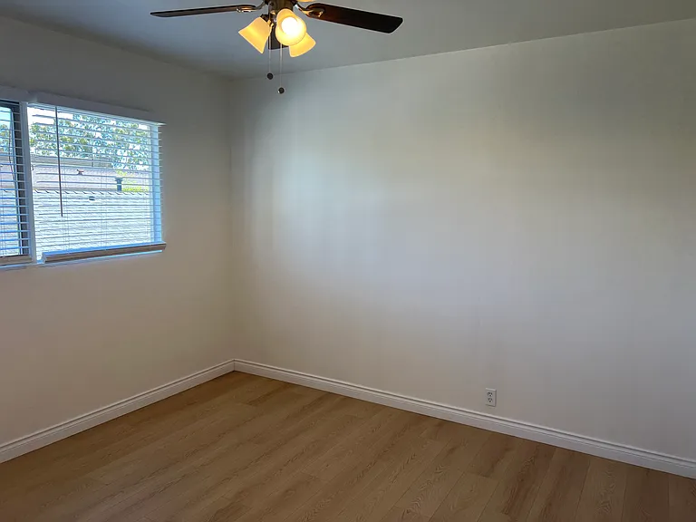 235 Grand Ave #6 — Photo 15
