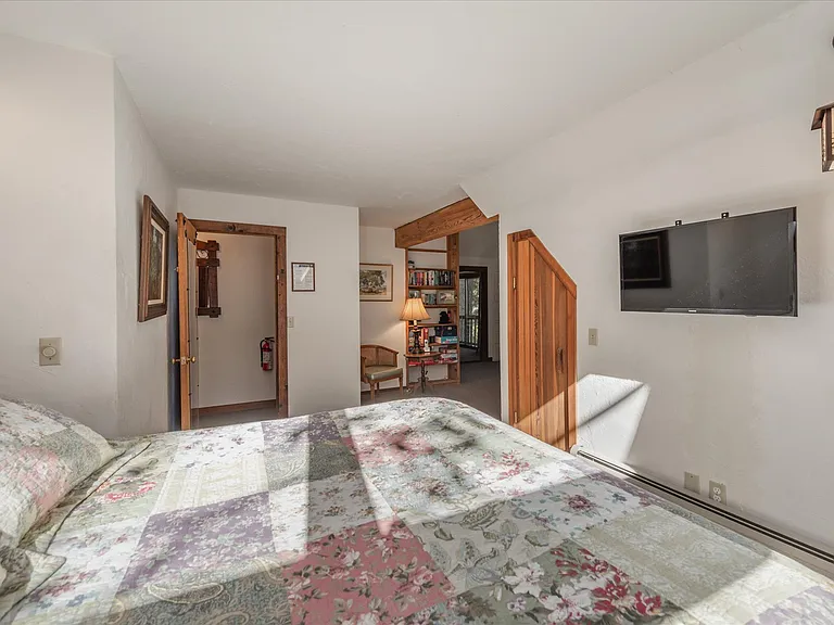 400 Grimsel Pass Rd — Photo 24