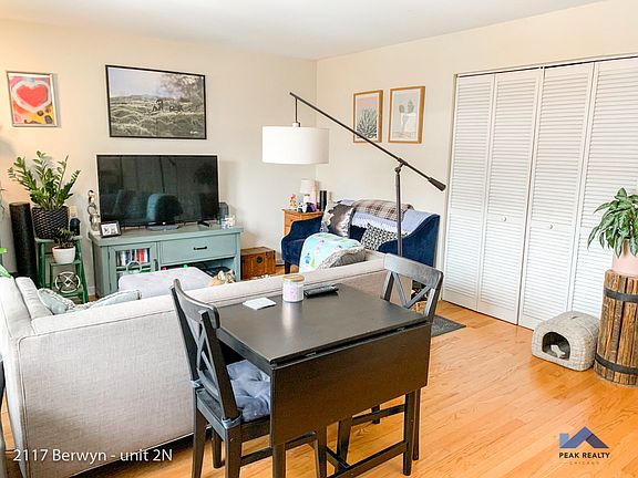 2nd image of 2103-23 W Berwyn Ave #2103-2N