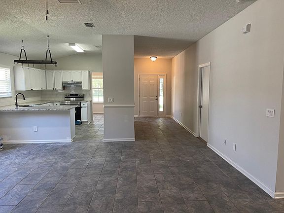 5th image of 1111 Hidden Cove Cir N