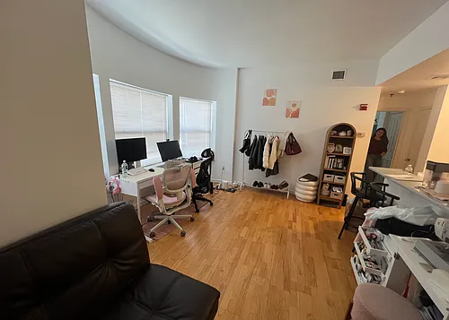 636 Beacon St #600 Photo 1