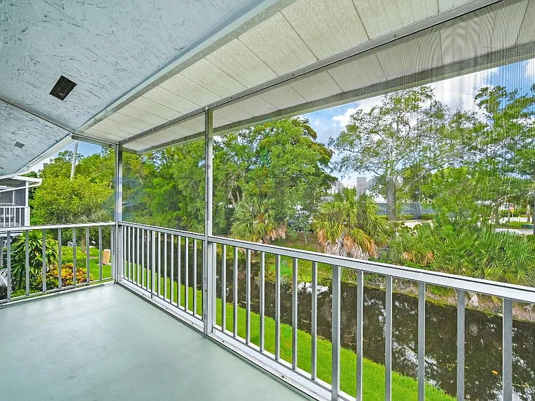 232 Palm Dr #6 — Photo 26