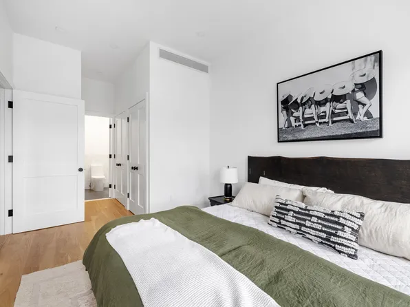 1174 Putnam Avenue image 8 of 13