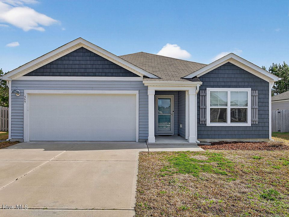 1st image of 569 Draymore Drive NE