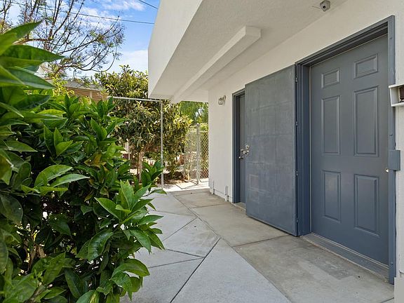 5th image of 662 Westminster Ave #662