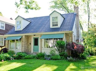 2655 Lincolnwood Dr, Evanston, IL