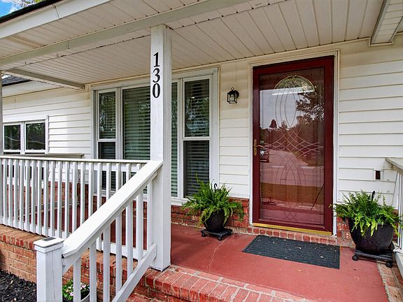 3rd image of 130 Cornell Dr