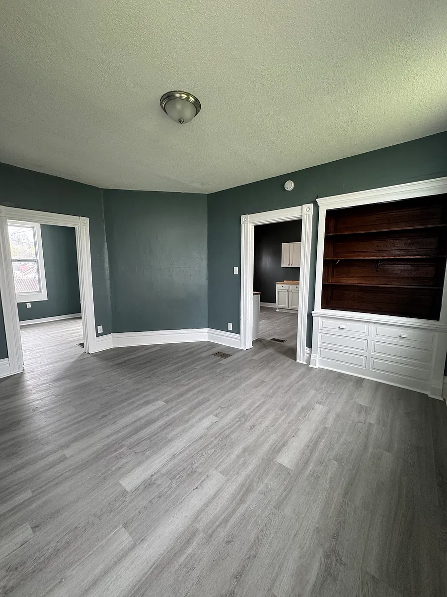 Building Photo - 3200 Brunot Ave #1