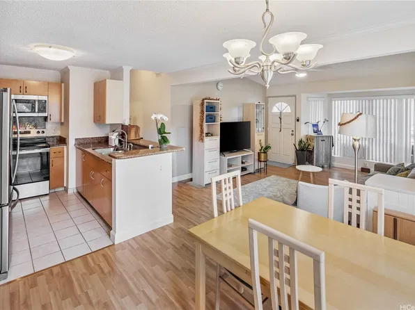 545 Mananai Pl #28R, Honolulu, HI 96818