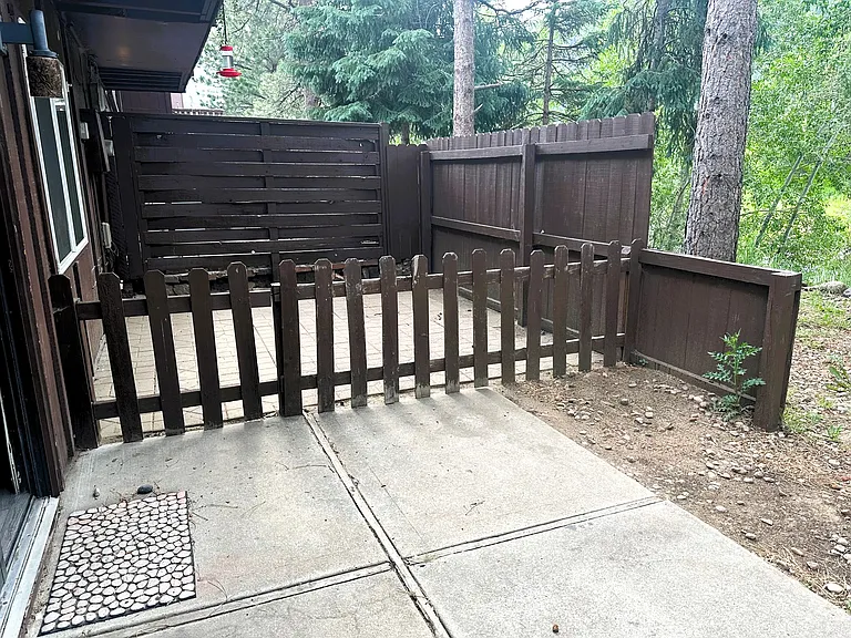 2811 Riverside Dr — Photo 12