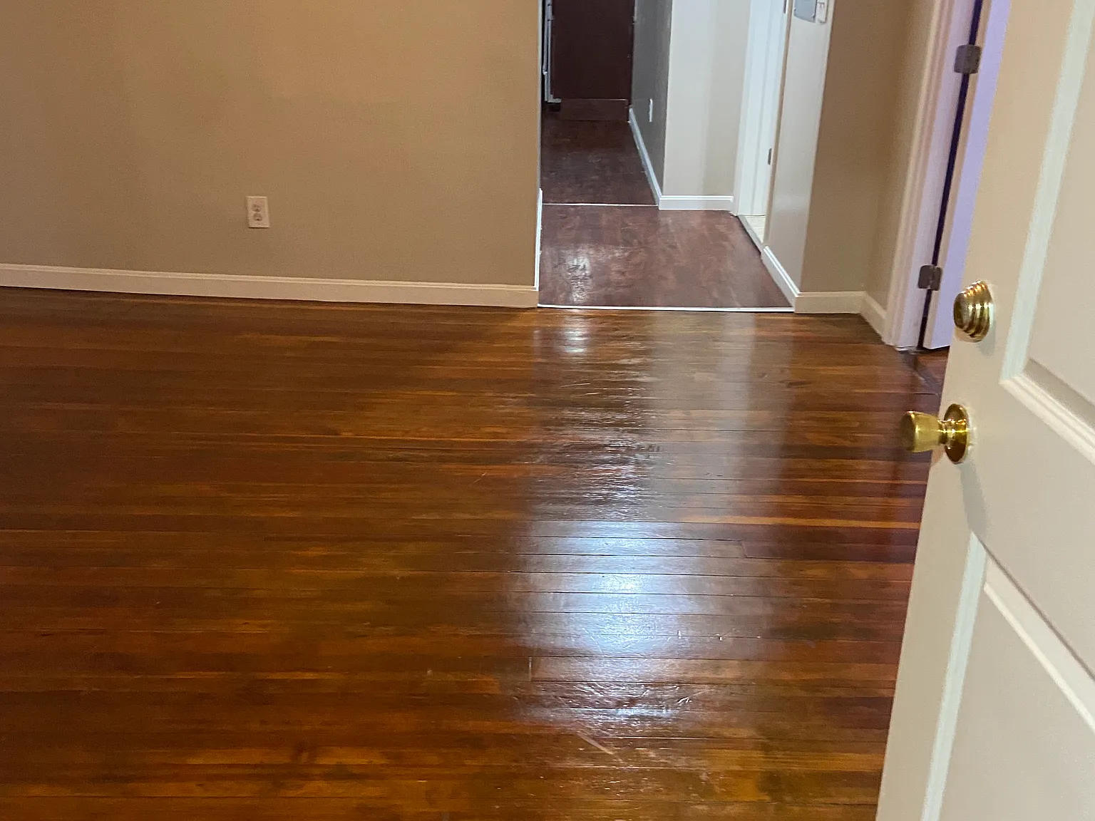 5 bed, 1020 sqft, $2,600 — Photo 3