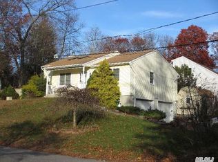 49 Port Washington Rd, Sound Beach, NY 11789