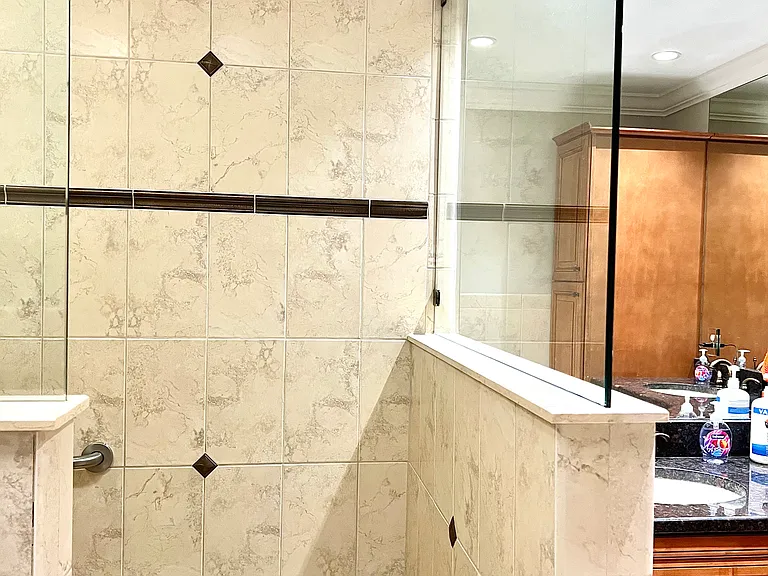 943 Mendoza Blvd — Photo 16