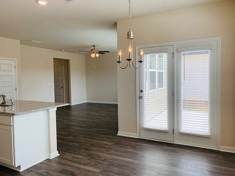 49 Lauritsen Way — Photo 10