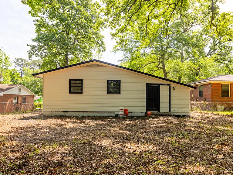 2917 Doyle Ave — Photo 17