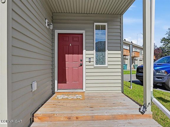 2nd image of 220 Glenn Abbey Pl #12